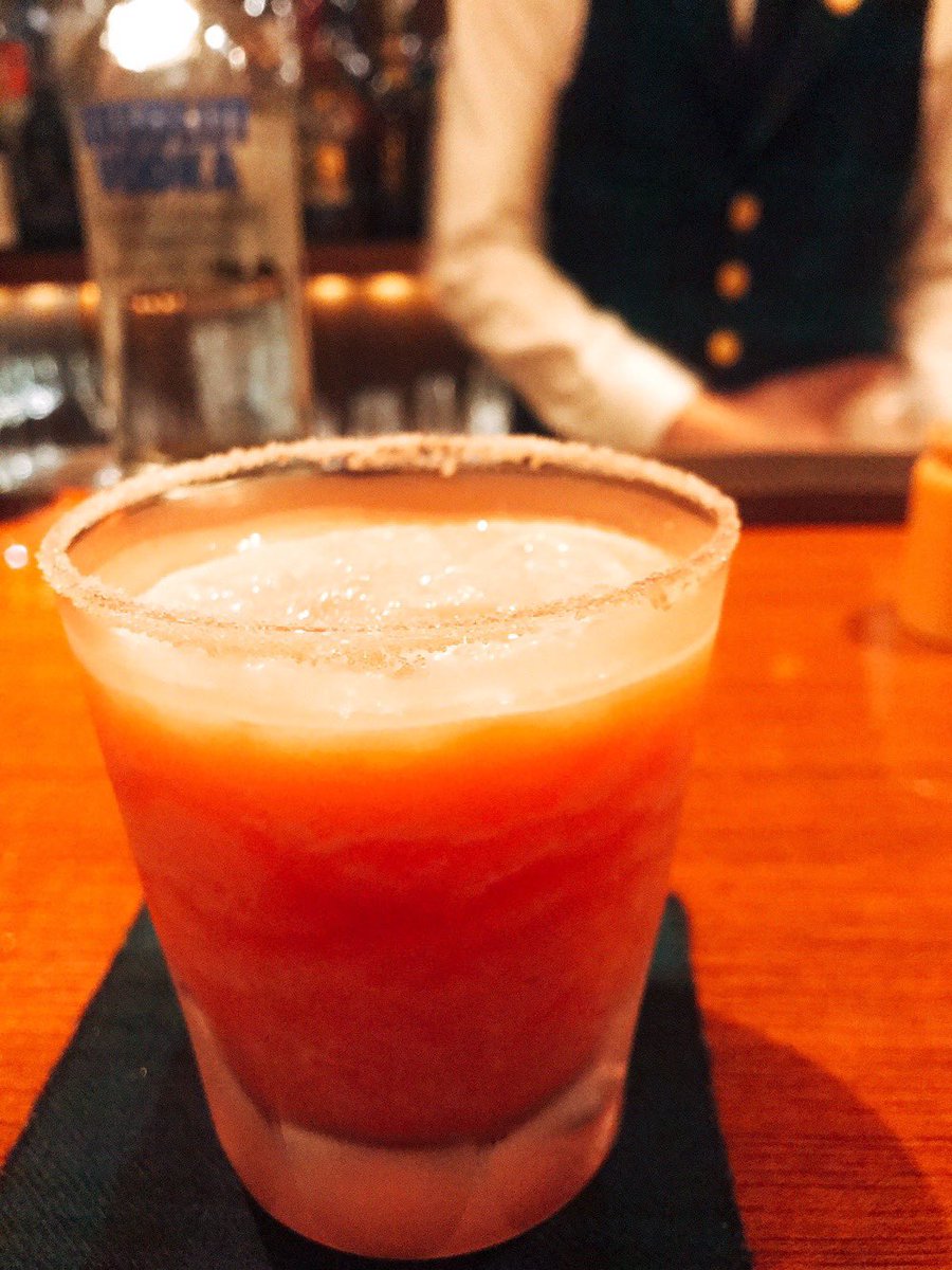 bbg_f8f66k's tweet photo. この前食べたモンブランパフェ⛰
おやすみは、週に2日欲しいです!🙋♀️パンダです🐼
明日から月曜か...よし!みんな!!
明日も頑張るしか!!❤️🔥
今行きたいのは【厄祓い】【西中洲のBAR】Death←
写真は、パンダちゃん行きつけのBAR🍷ここは、みんなに教えたいし、教えたくないお店🥺←
#90line https://t.co/vkpukgQw2G