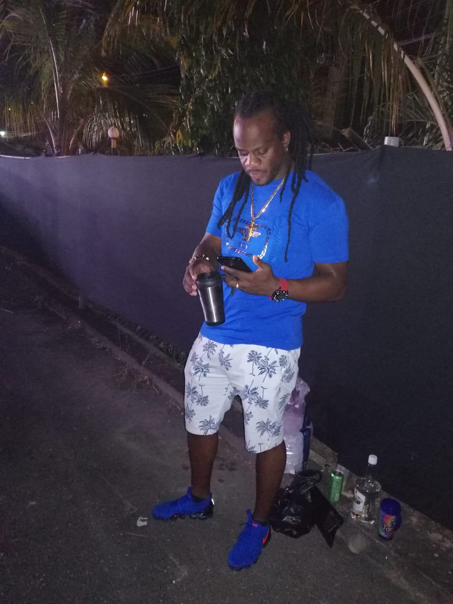 DjKevinRoyale tweet media