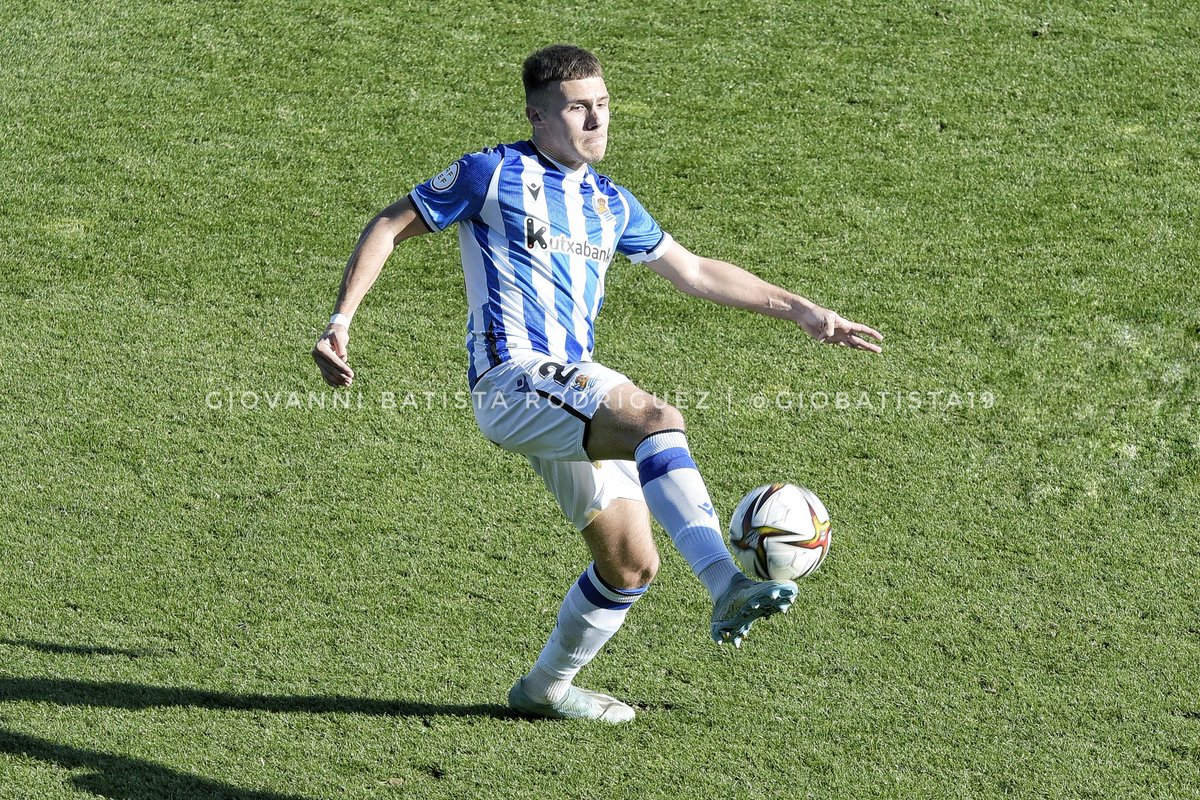 Giobatista19's tweet photo. FINAL | @RealSociedad C 1-0 @realracingclub B
Victoria del segundo filial txuri urdin en un partido tenso y disputado.
⚽ @KortajarenaIker 23'
#SegundaRFEF #RealSociedad #Zubieta #RealC #RealRacing #RayoCantabria https://t.co/dQB169q860