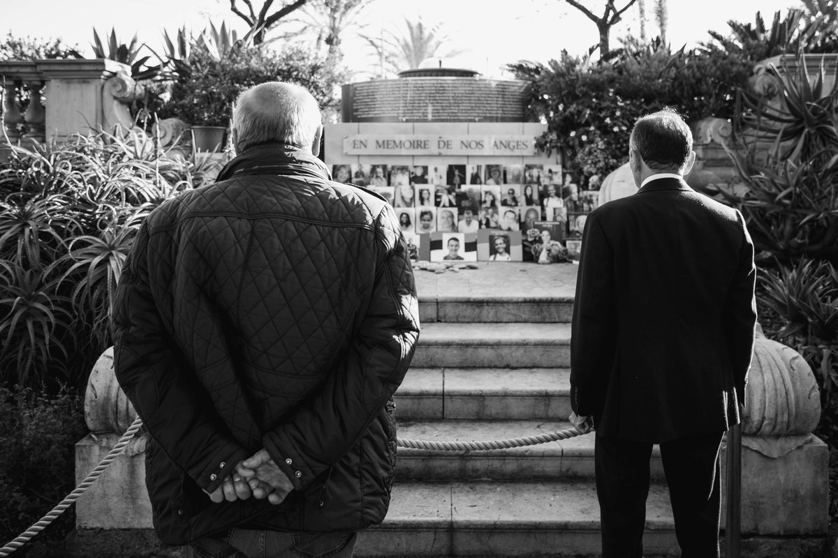 ZemmourEric's tweet photo. À Nice, au côté de Patrick Jardin, je salue et m’incline devant la mémoire des victimes de l’attaque djihadiste du 14 juillet 2016. Je ne les oublierai jamais.
#Nice https://t.co/41goEBU9X1