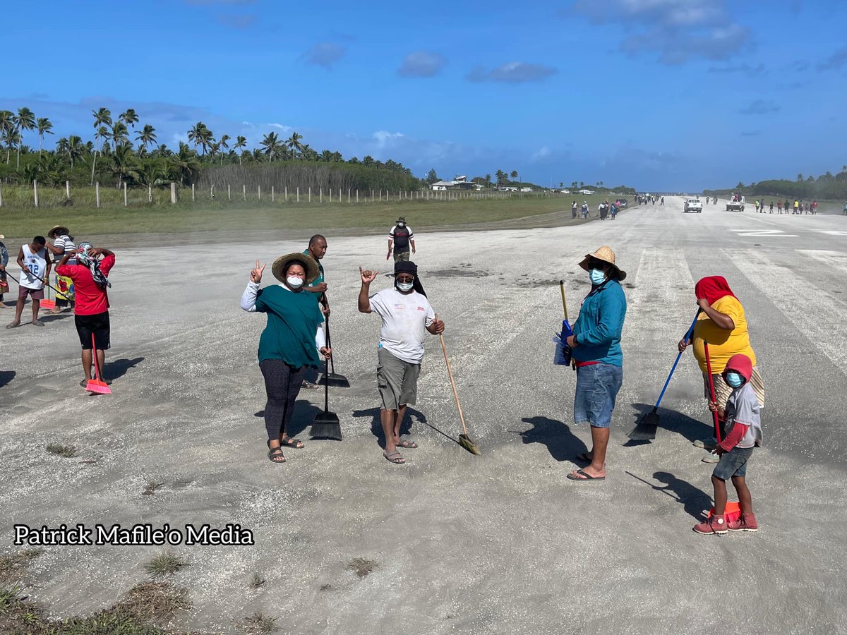 Josephine Latu-Sanft tweet media