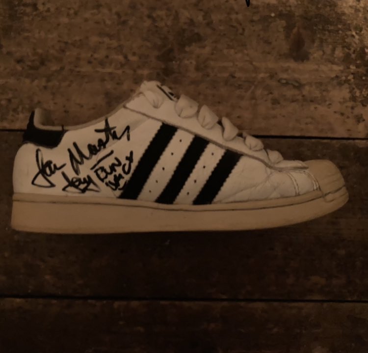 andy thomas (@andythomasx) on Twitter photo Jam Master Jay would have been 56 yesterday - in 2001 a year before he died we met him backstage <a href="/MontreuxJazz/">Montreux Jazz Festival</a> while working on a feature for Muzik magazine - Kirsty asked him to sign her shell toe - they hung out while I watched Funkadelic Jam Master Jay would have been 56 yesterday - in 2001 a year before he died we met him backstage <a href="/MontreuxJazz/">Montreux Jazz Festival</a> while working on a feature for Muzik magazine - Kirsty asked him to sign her shell toe - they hung out while I watched Funkadelic
