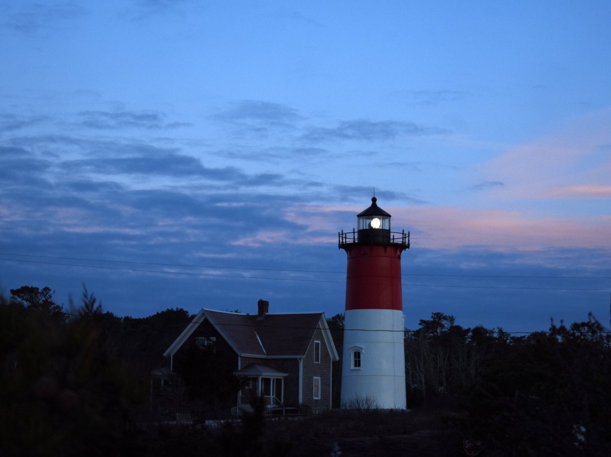 CCodpix's tweet image. Sunday morning coffee at chilly Nauset Light Beach, Eastham. #CapeCod #SundayMorning #CoffeeTime @TheCapeCodScene @EasthamChamber