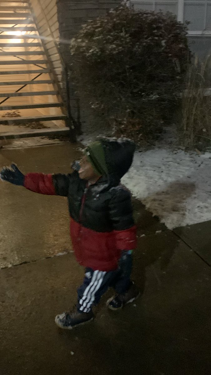 ArielPressley's tweet photo. Bring the snow back because we had so much fun! If you look hard enough you’ll see our version of Olaf! #boymom #snowinSC #cameandleft #downsouthJerseygirl https://t.co/Jmn4FCKlxd