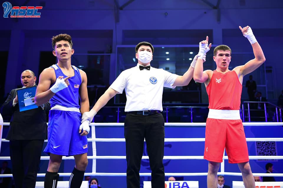 UnifiSports's tweet photo. Aksi atlet tinju negara Halim Izani di Asian U22 Boxing Championships. 🤜🏻🤛🏻
Halim tewas kepada Rasul Akhadov 🇹🇯 0-5 bagi acara Men's Welterweight 67 KG. Esok akan ada beberapa peninju negara akan turun untuk pusingan suku akhir #ASBC2022. #KamiTeamMalaysia https://t.co/OPSuuWc73e