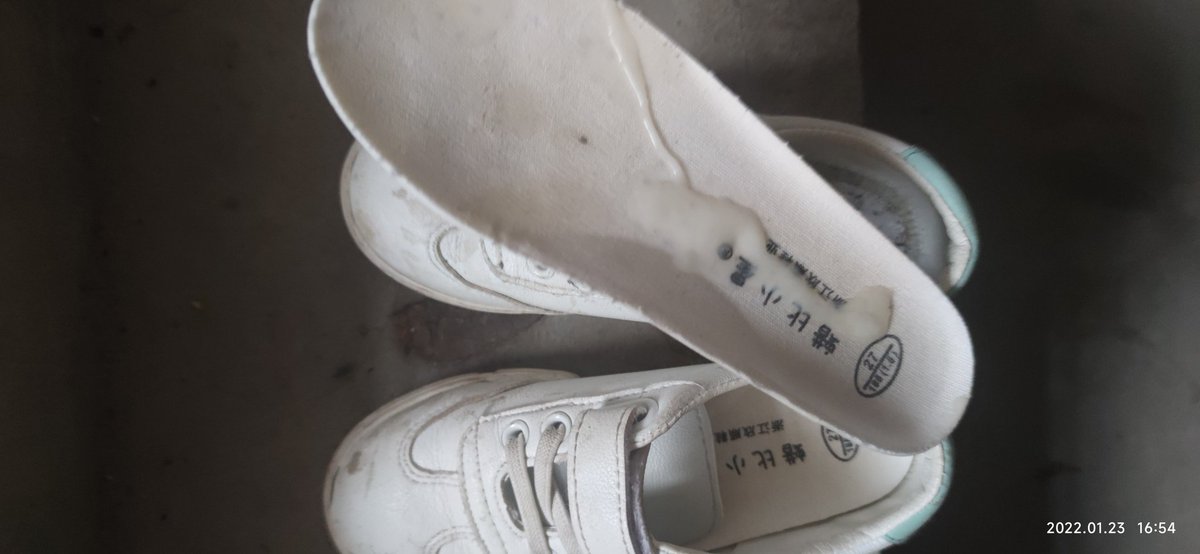 #童鞋 #扫楼 #打胶 27码小公主的蜡笔小新，一不小心弄的有点多了，简直不要不要的
下面这个链接可以注册登录，里面有大家喜欢的，在圈子里面，也有其他的
efvije23r9ce.work:7382/forum.php?t=63…