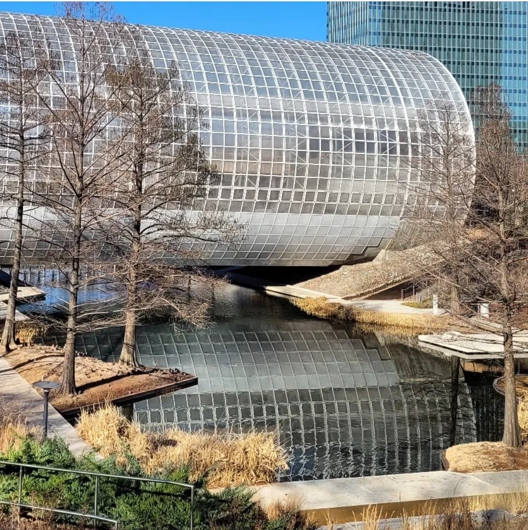 myriadgardens's tweet photo. Sunday morning reflections.
The Crystal Bridge Conservatory looks empty but not for long.
#SundayMorning
#sunday #crystalbridge #oklahoma #oklahomacity #botanicalgardens #sundaymornings https://t.co/ZRytd9C4Op