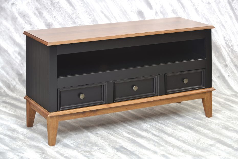 StureMoveis's tweet image. Rack 3 gavetas madeira e laca
Medida: 1.15x0,65x0,41
Valor: 990,00 parcelado 6 vezes

Venha nos visitar:
Feira da torre de tv Bloco A Box 15
Quinta a Domingo das 9:30h as 17h

Showroom
QE 40 Conj R Lote 11 Guara II
Segunda a Sexta das 9:30h as 17h