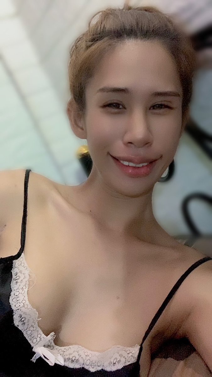 Minnymini1995's tweet photo. อยู่ห้องคนเดียวมันเหงา เล่นนอนเล่นห้องเราก่อนมัยย ??? 😅🤫 #เหงาแหละดูออก #ลำปาง #แคปชั่นอ่อย #แคปชั่นเด็ด #หาคนเปย์ #รีทวิตให้ด้วยน้า #กดใจให้ด้วยนะ  #เหงาหรือเงี่ยน https://t.co/hVGkCaPqxj