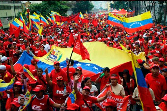 NellyPSUVYa's tweet photo. Kmaradas vamos hoy para celebrar este #23Ene con la ¡SEGUNDA ETIQUETA DEL DÍA! ▶️

#ElPuebloRevoluciona
Así lo decía nuestro. Gigante Hugo Chávez....

 ¡Unidad, Lucha, Batalla y Victoria!
Venceremos!!! https://t.co/vi0bcaYavv