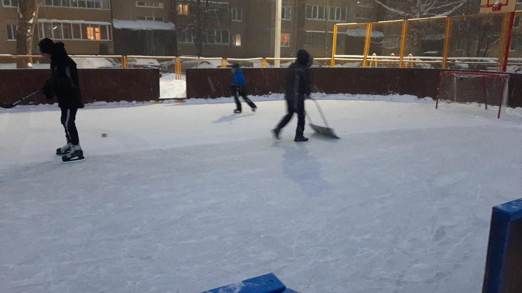 23.01.2022г территория ТоС Уютный.
Субботник. Уборка хоккейного 🏑 корта.