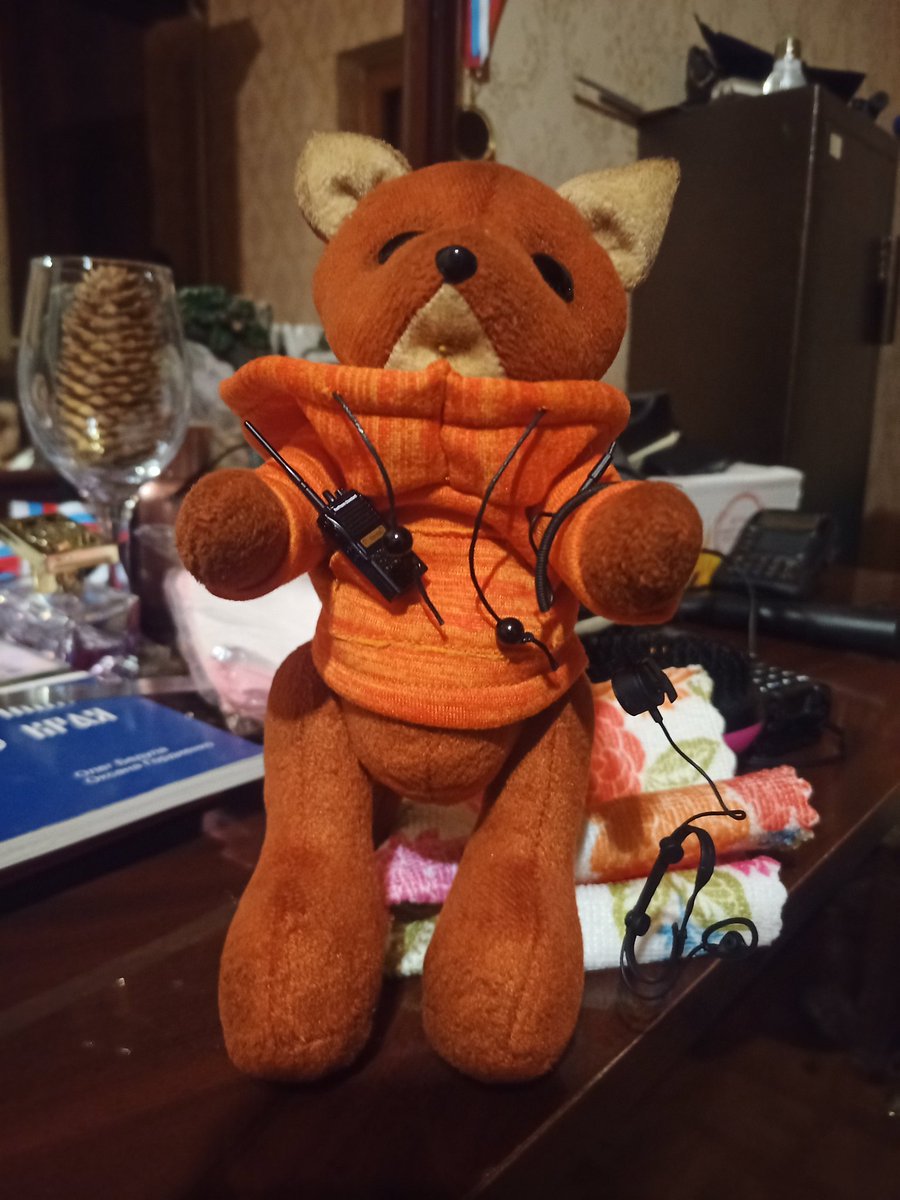 R4HGU's tweet photo. Настоящий связист https://t.co/5aEcau1pSX