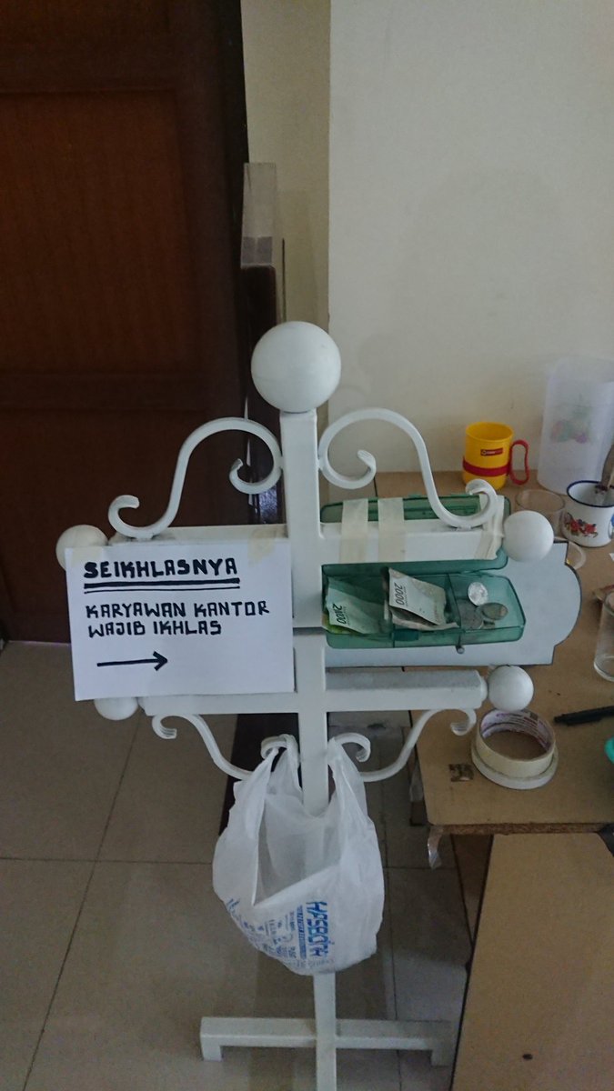 _Sukrin's tweet image. Seperti dendam, iuran harus dibayar ikhlas.

#ngantor