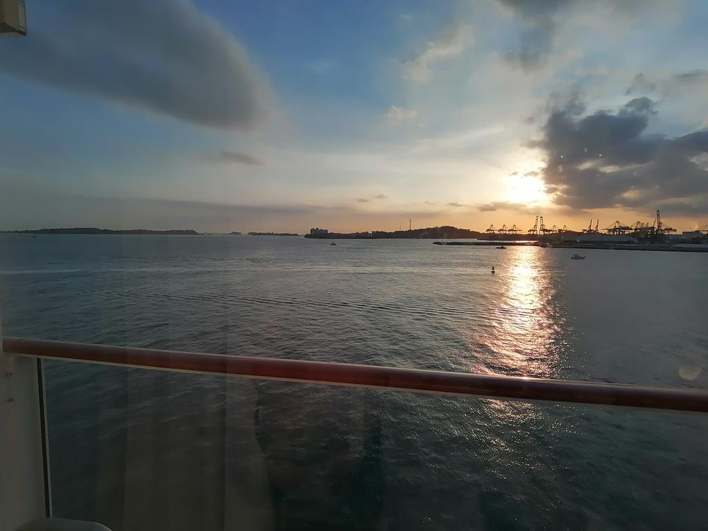 Out on @DreamCruisesHQ to relax, wind down & ignore the crazy markets!

Wont be posting much in the next few days. While others leverage for #crypto, gonna throw some moolahs in the #casino.

#btc #Zil #gZil
