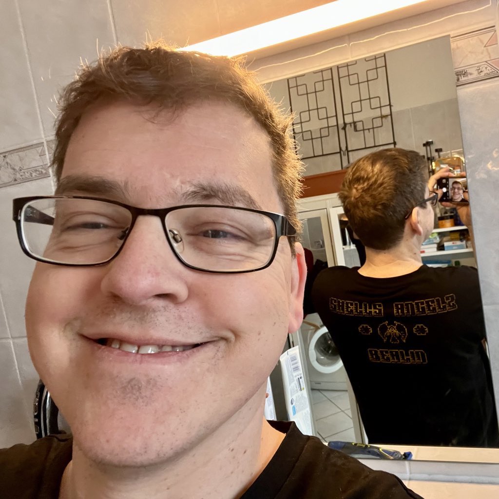 derPUPE's tweet photo. In der Scene brauchst Du Rücken
-
#ASCIIart / #ShellsAngels https://t.co/6L61A7vPtu