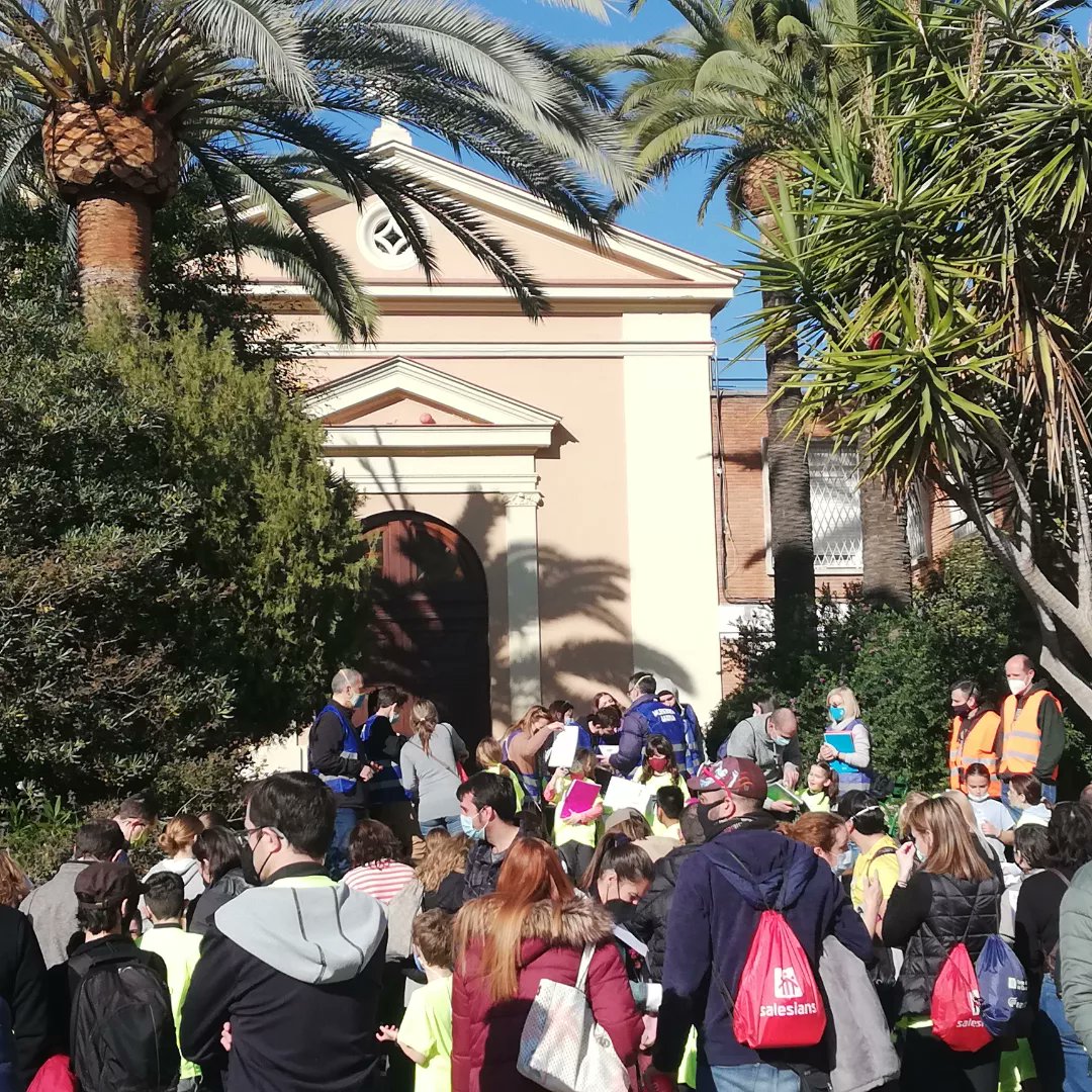 salesianes's tweet photo. Avui hem viscut una jornada de convivència, #esport i família participant a #theboscorun, la #cursasolidària en benefici sel projecte Repassem Junts, de @salesianssarria 🏃‍♀️🏃‍♂️🏃‍♀️🏃‍♂️ https://t.co/oryioor5Ty