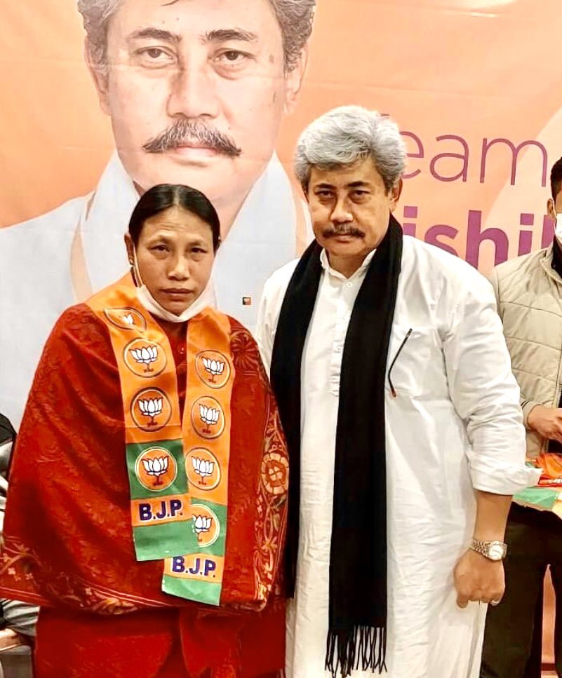 #StrogerTogether 
Welcoming 8 new members into Team NISHIKANT...I believe that we have been able to win hearts of the people of Keisamthong Kendra 🙏🙏🙏<a href="/AShardaDevi/">Adhikarimayum Sharda Devi</a> <a href="/abhaygiribjp/">Abhay Giri</a> <a href="/JPNadda/">Jagat Prakash Nadda</a> <a href="/byadavbjp/">Bhupender Yadav</a> <a href="/AmitShah/">Amit Shah</a> <a href="/TheAshokSinghal/">Ashok Singhal</a> <a href="/sambitswaraj/">Sambit Patra</a>