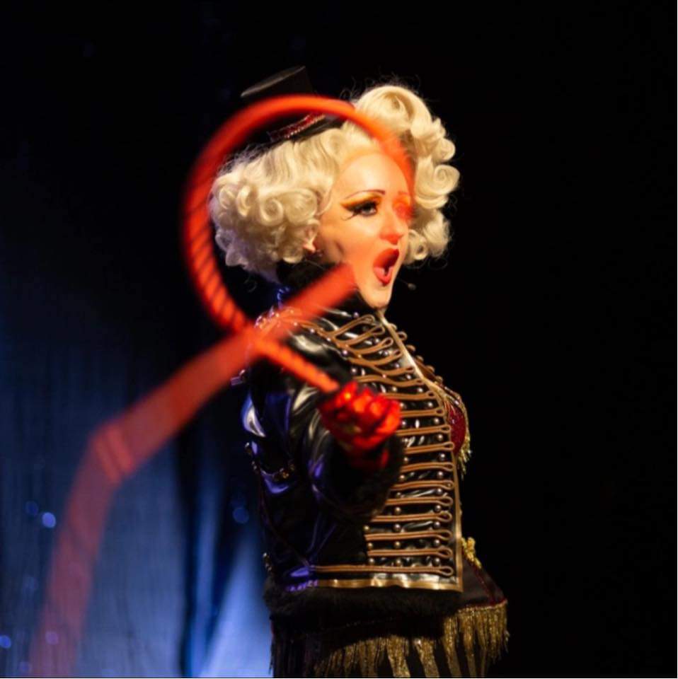 likeapropod's tweet photo. First guest on Like A Pro podcast is Cabaret and Burlesque star 
@DivaHollywood
 Drop your questions here if you want to know what it's like when Life is A Cabaret #Cabaret #Burlesque #Performers #Showbiz https://t.co/eRP3mB7usS