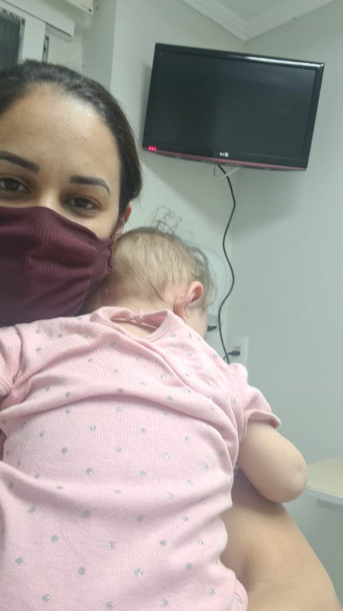 tamiaranttes's tweet photo. 17/01 

Operei e quando ganhei passou o efeito da anestesia recebi a informação de que Ester estava no hospital com a minha mãe e com a madrinha dela por conta de uma febre muito alta, ali meu chão caiu. https://t.co/ZzjQgHlkVv