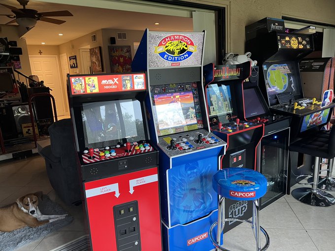 Watch Alex Jebailey's leaked NSFW photo on TwXstars