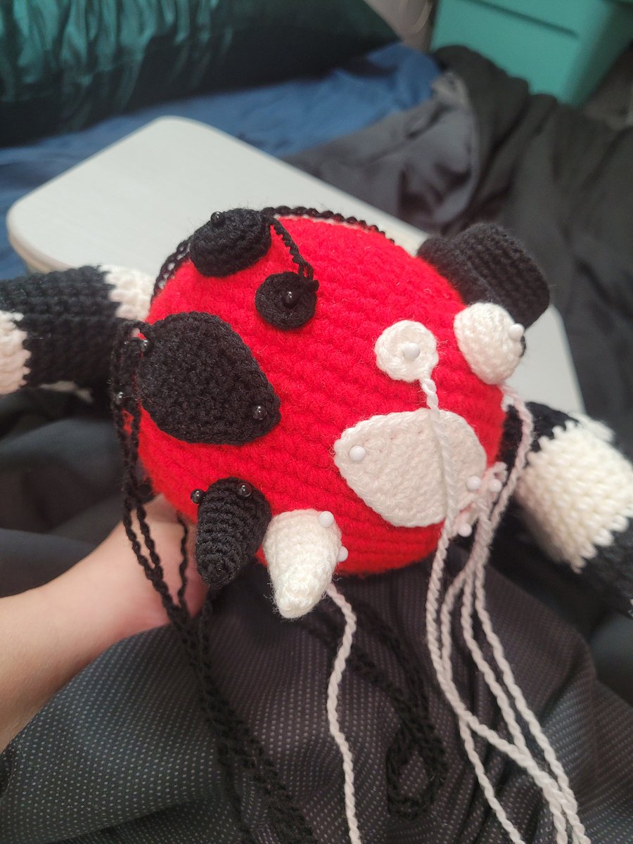 GuiltyStitches tweet media