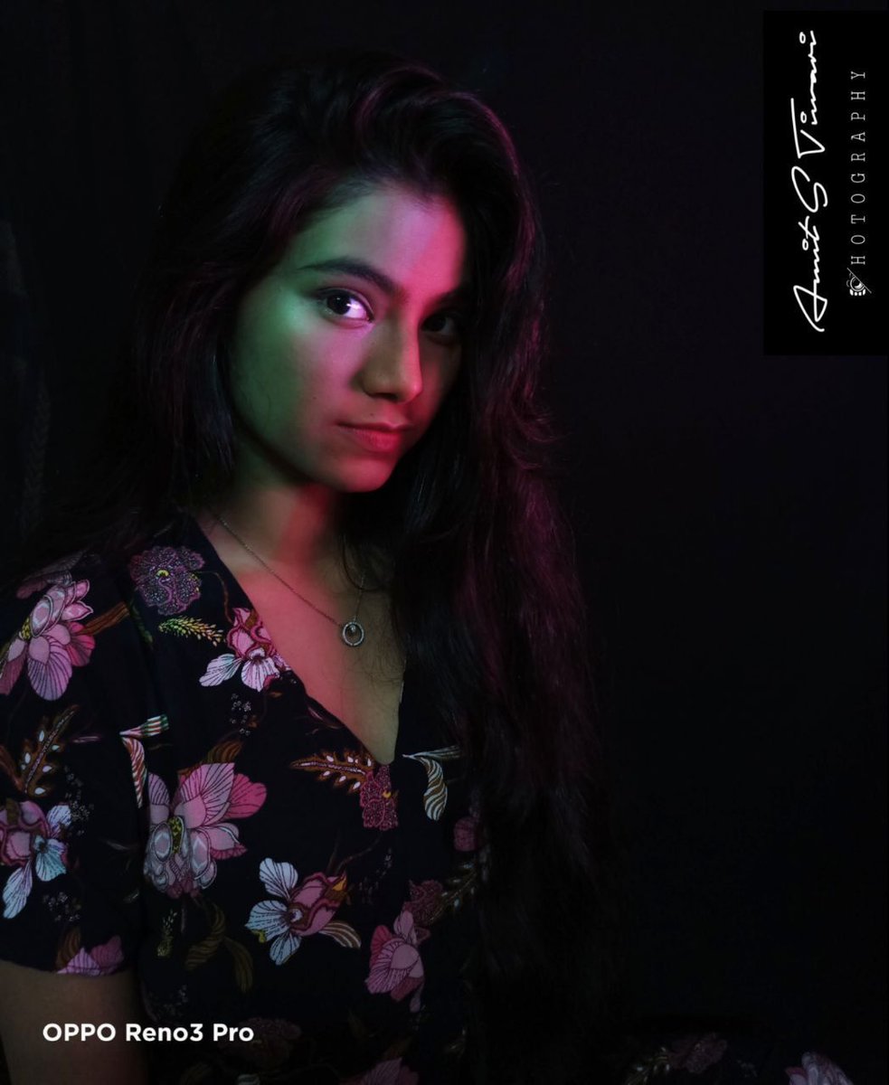 inakaass's tweet photo. Light can make you look beautiful in all the way 💜
.
.
.
.
#shotonoppo #opposhapeoflight
#OPPOReno6pro #light #dark #nature #evening #nightmode #OPPOHiFive2022 https://t.co/D5sWjtOql7