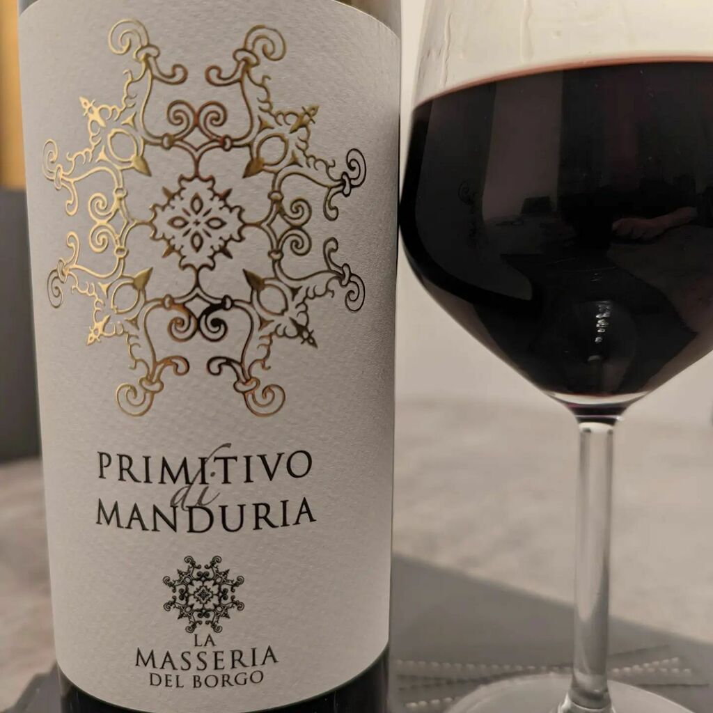 A fantastic end to the weekend with this Primitivo di Manduria from La Masseria del Borgo. Our favourite red wine of 2022 so far. Loved it. 
#redwine #redwinelover #winetime #winesofinstagram #winelover #primitivo  #primitivodimanduria #winesofitaly #dri… instagr.am/p/CZFYBTDNYuJ/