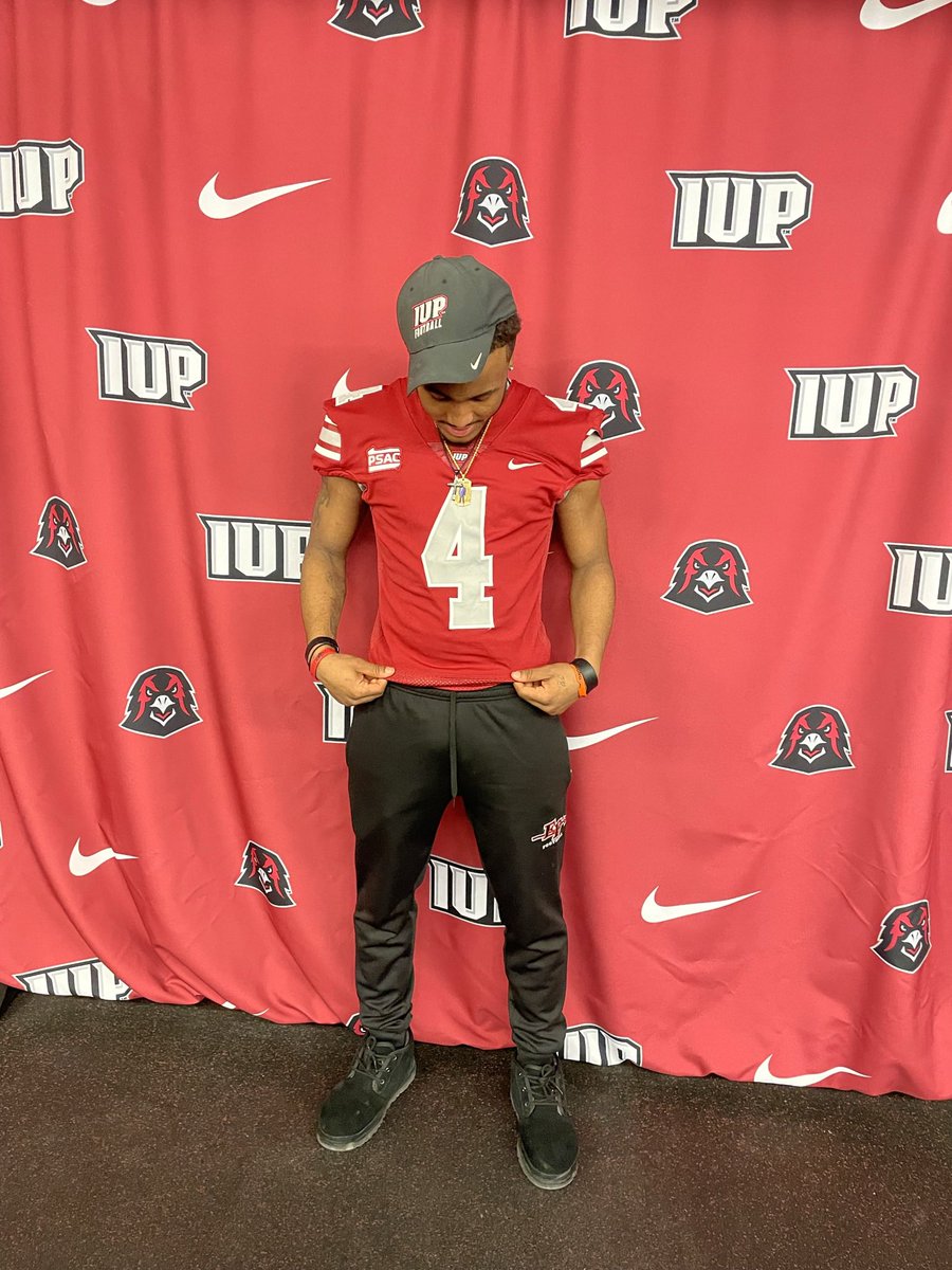 DaVontayBrownf3's tweet photo. 104% COMMITTED 🦅♥️ Thank you to all the coaches that believed in me !! Wish my pops was here to see this 🙏🏽 #AGTG #ALLIN @IUPCrimsonHawk @IUPfootball @DeclanPeer @Coach_MSnyder @Paul_Tortorella Thank you @EFWarriors for everything ‼️ https://t.co/pnlz9IgOWd
