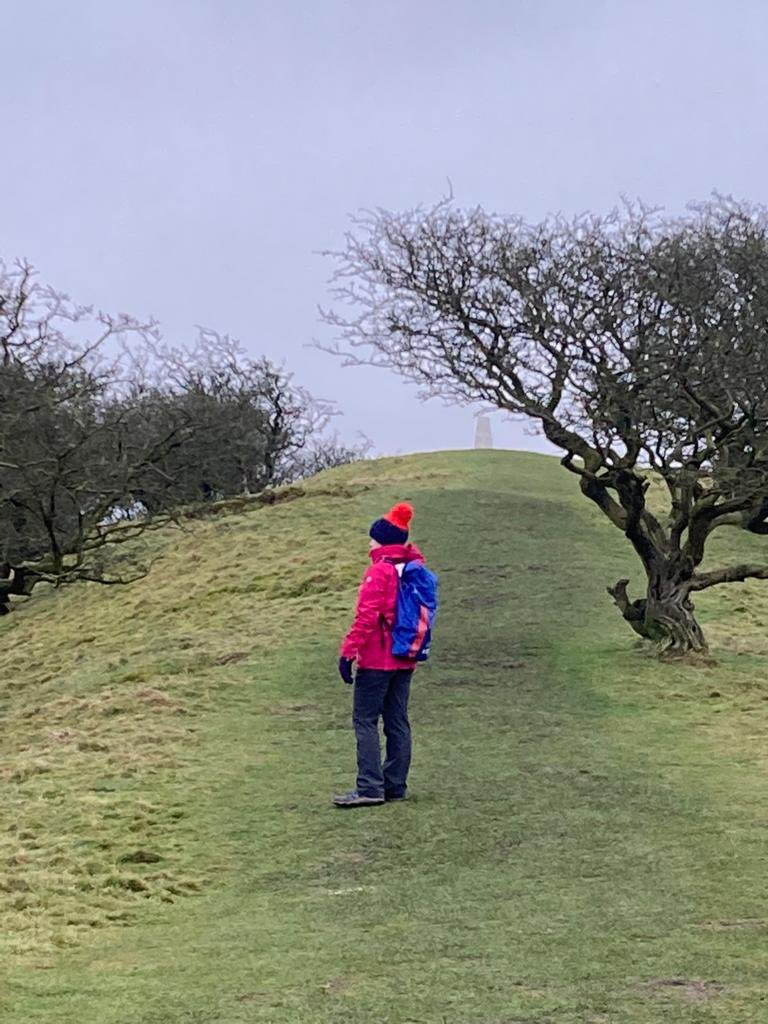 Angegeorge46's tweet photo. Breathtaking views on our walk today following some of the Gritstone Trail in Bollington. Passing White Nancy on the way. Clearing my mind and focusing on the future! #trailwalks #getoustide #friendship💙 #healthymindset #stayactive #walkingadventures https://t.co/XFDvf6V9LZ