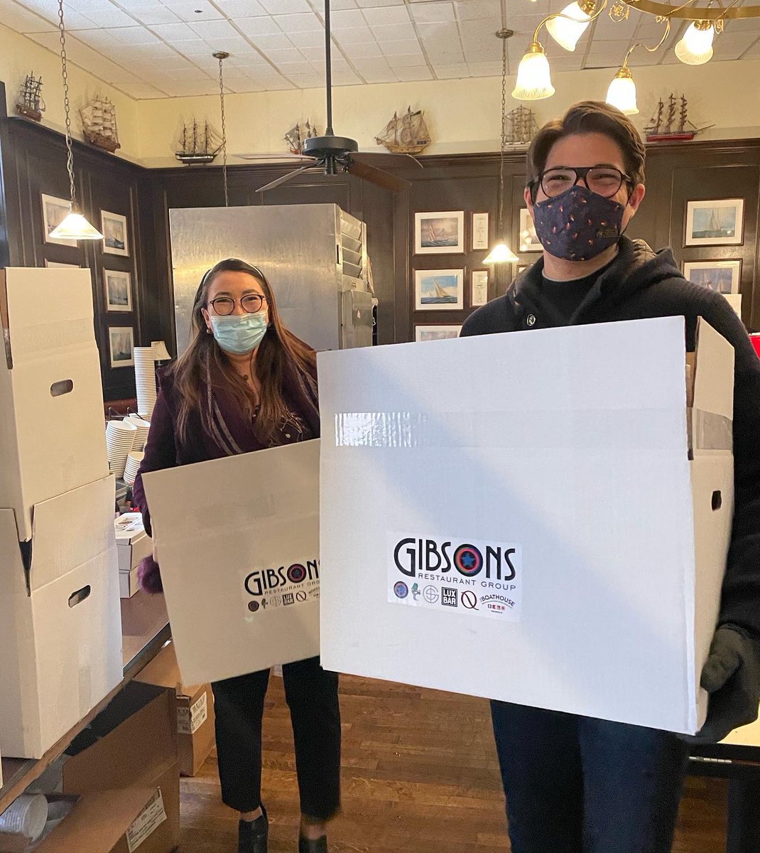 GibsonsSteak's tweet photo. The tradition lives on, 14 years strong! ❤️ In lieu of our annual, in-person “Gibsons &amp; Catholic Charities Luncheon in Memory of Dave Cacioppo,” today we assembled lunch to-go for 600 participants at 6 @CCofChicago programs. https://t.co/J3OV7OUAS1