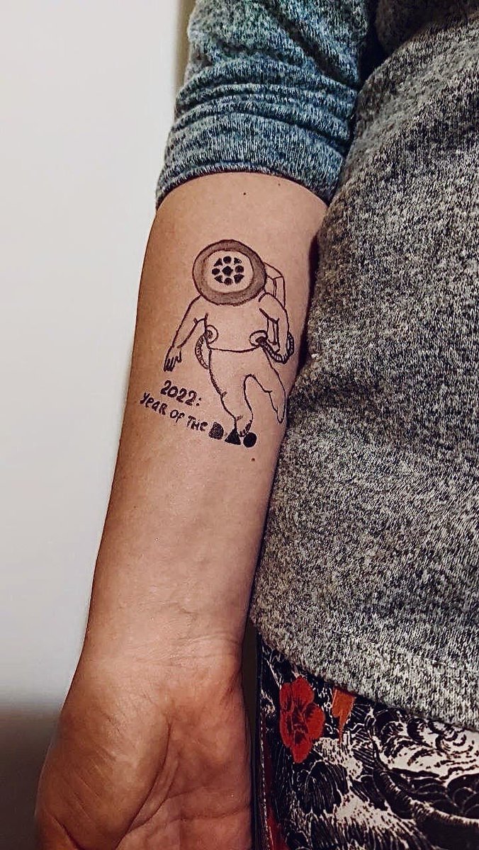 CryptoVilka's tweet photo. Here is my tattoo! How do you like it? @joincolony #yearofthedao https://t.co/P3PuzCrSuA