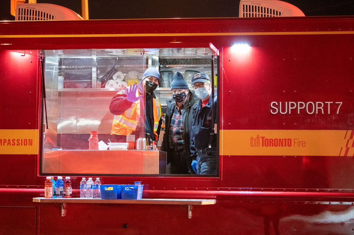 Support 7 crews responded to a 3rd Alarm commercial fire this morning in the area of Danforth Road and Warden Avenue in Scarborough. @ChiefPeggTFS <a href="/TPFFA/">Toronto Firefighters</a> <a href="/TFSJessop/">Jim Jessop</a> @TFSDenysek
