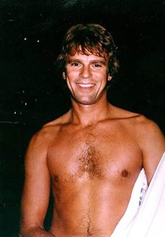 Happy birthday gallery devoted to Richard Dean Anderson:  