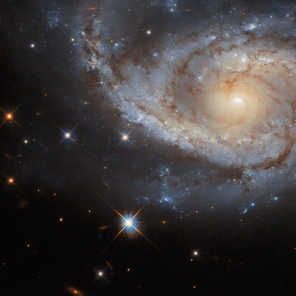 esa's tweet photo. "It gets so sad in the unknown
I'm tired of being alone
I'm such a long long way from home
Alone in the Universe."
- @JeffLynnesELO 

📷  Our #WeekInImages 👉 https://t.co/baPOKV6qJa https://t.co/pWPIiei7pM