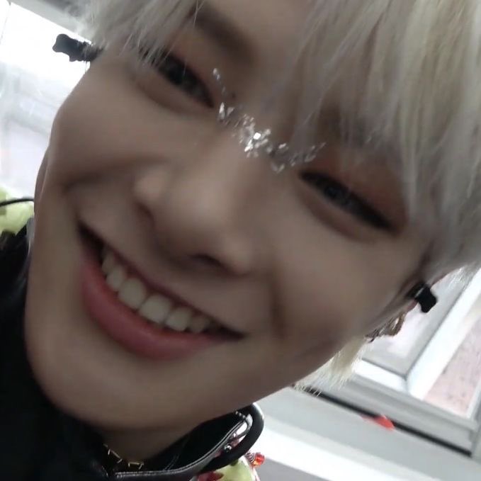 seungsIino's tweet photo. [CLOSED] https://t.co/pZW8QEEgeN