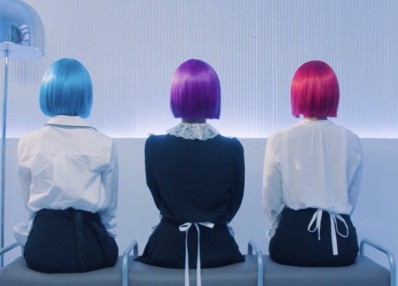 YujuLoveBug's tweet photo. VIVIZ IS FINALLY COMING
#Beam_Of_Prism 
#VIVIZ @VIVIZ_official

who are you?                    i'm you, but stronger https://t.co/ULzbiLhN6Z