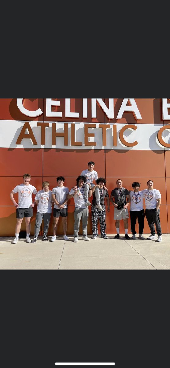 Congratulations to our Boys Powerlifting! 

1st Greyson Blanchard 
1st Ricky Matehuala 
2nd William Pace
3rd Jose Cuellar