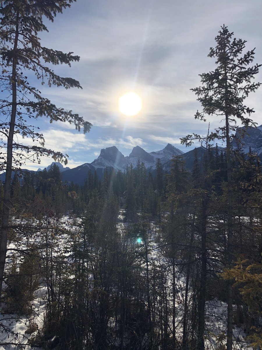 Good morning ladies! #3sisters #canmore #ablove