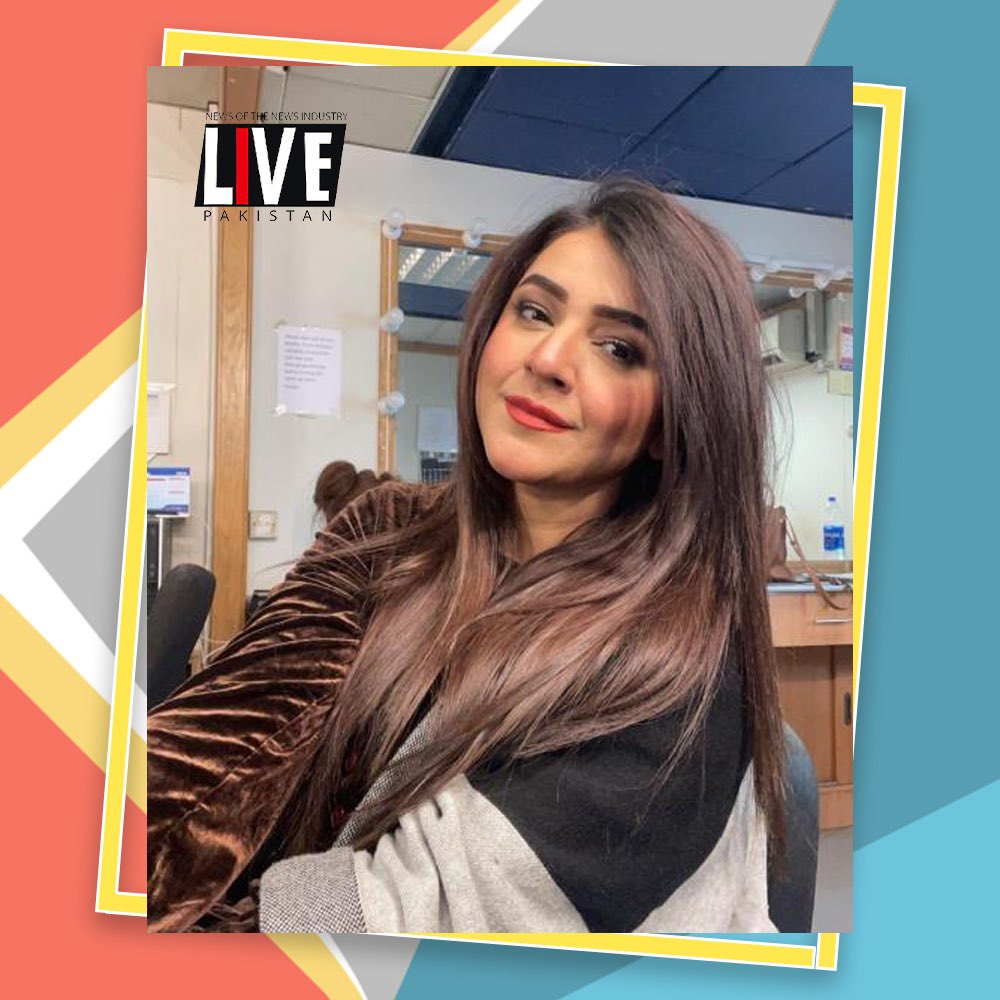 Style up as the season demands! @ErummKhan vaunts her exquisite brown velvet shawl while giving out winter vibes!

#livemagazinepak
#newsofthenewsindustry
#livepakistan