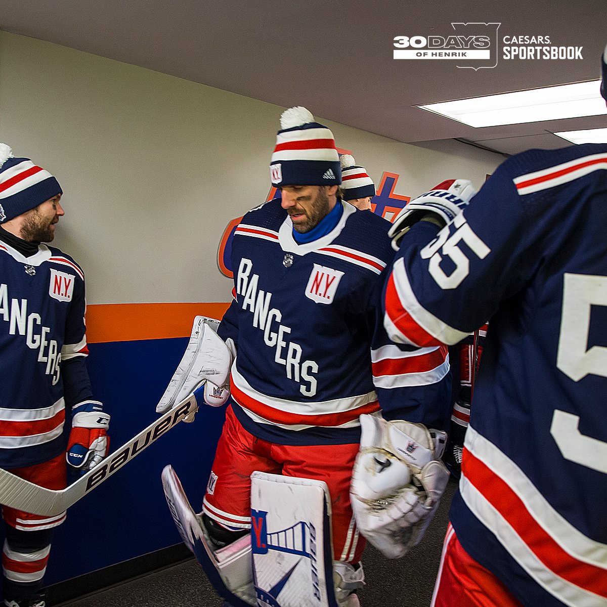 NYRangers's tweet photo. 𝑫𝒂𝒚 23: Nothing quite like Henrik Lundqvist on an outdoor sheet on New Year's Day.
#30DaysofHenrik | @CaesarsSports https://t.co/ByUfyqXZvZ