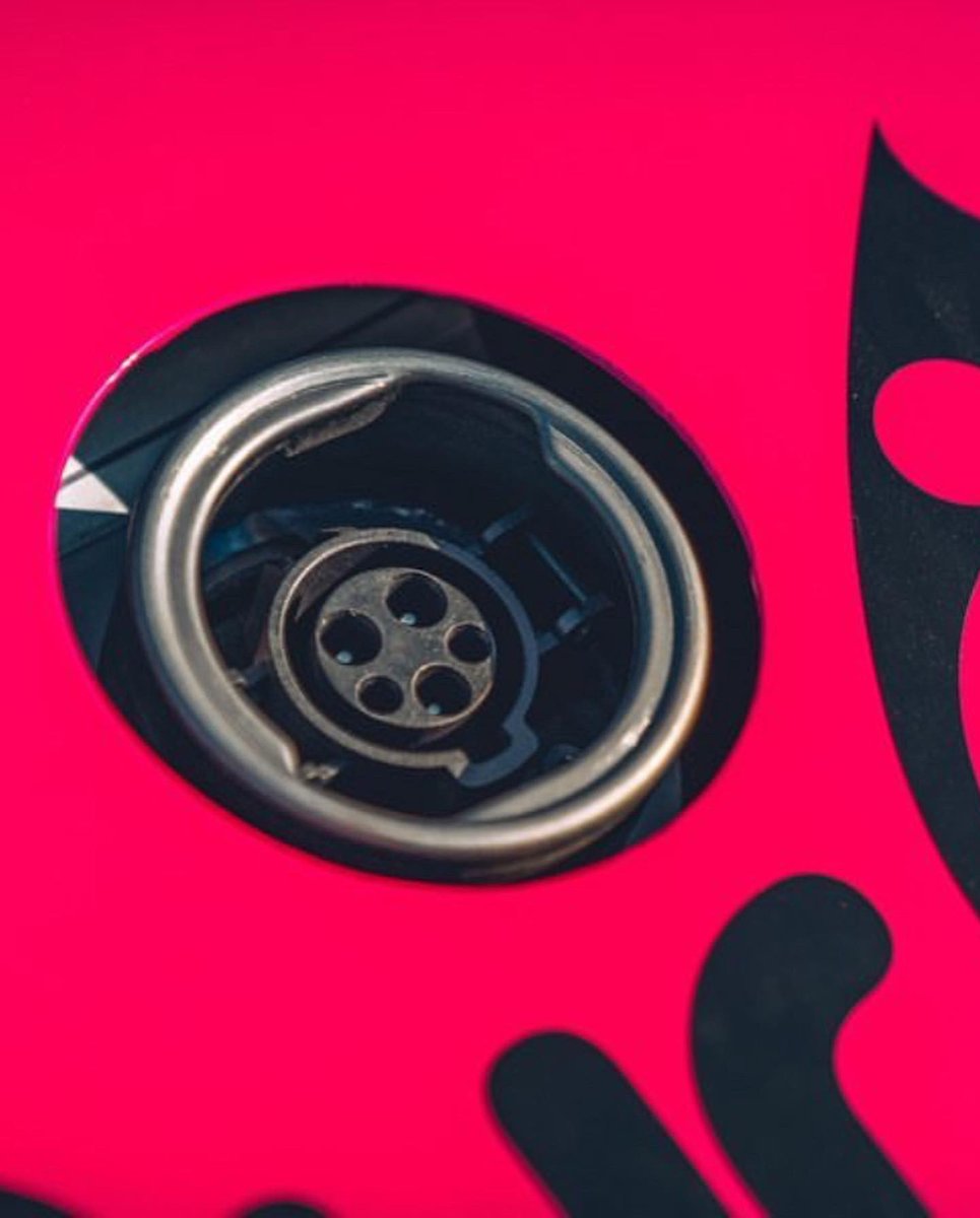 bisimoto's tweet image. [Relatively] Silent...but deadly.
.
636 electrified horses, infused in a classic 935.
The #Bisimoto Porsche #K3V