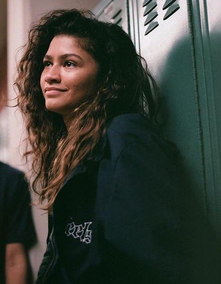 dayabennetts's tweet photo. rue is truly in her peak lesbianism era https://t.co/ogN1kLli0h