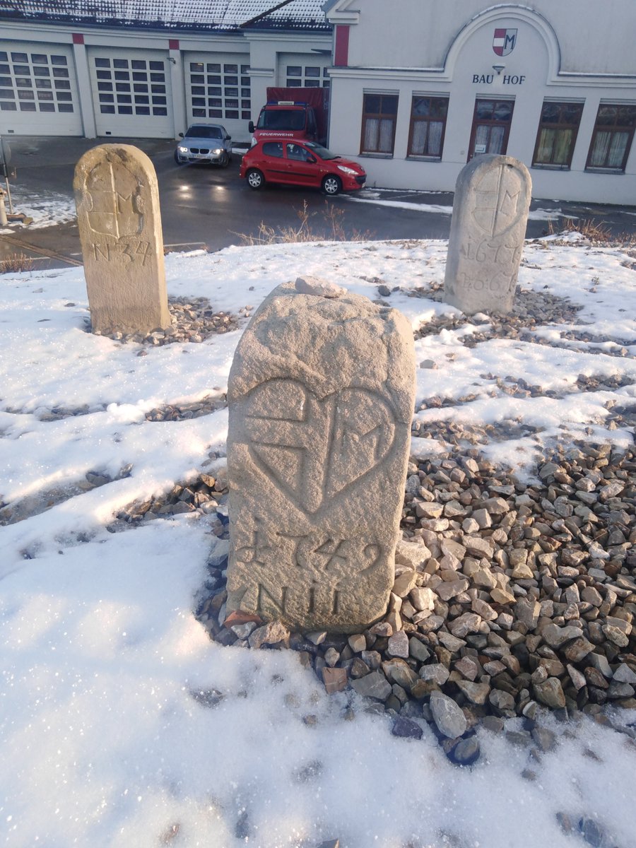 ScheerTamara's tweet photo. Grenzstein-Parade in #Mauerbach
#niederösterreich #loweraustria #history #borders #geschichte https://t.co/4LceOinsiz