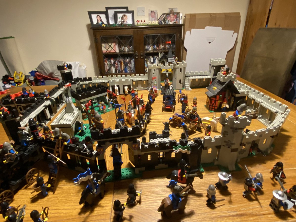 Gregg1645's tweet photo. Enough time for a quick ‘siege’ before it is all consigned back to the loft for a while!!! 😂 

Town complete with castle, armoury, ghost tower, gate, 4 towers, quay defence, two jails, blacksmith, tavern and stables. 🏰 https://t.co/xUohq7llx6