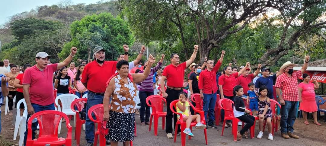 Mauricio Juárez, integrante de la Comisión Política: 'Los Acuerdos de Paz no fueron una farsa, es la conquista de la lucha del pueblo salvadoreño. Desde el Municipio de Nueva Granada conmemoramos la firma de los Acuerdos de Paz' @MarleniFunesSV