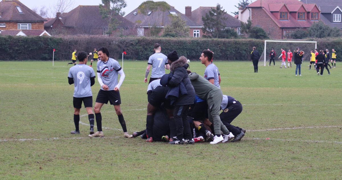 GSC_Football's tweet photo. What a ridiculous morning!
Truly dreadful 80mins 1-4 down in the Ian Kerwood Cup Vs Div 1 New Ash Green.. 10 mins later, a winner from Kola and bedlam! 5-4!
You have to love grassroots football π€β₯οΈ https://t.co/Y6ab4Az0wh