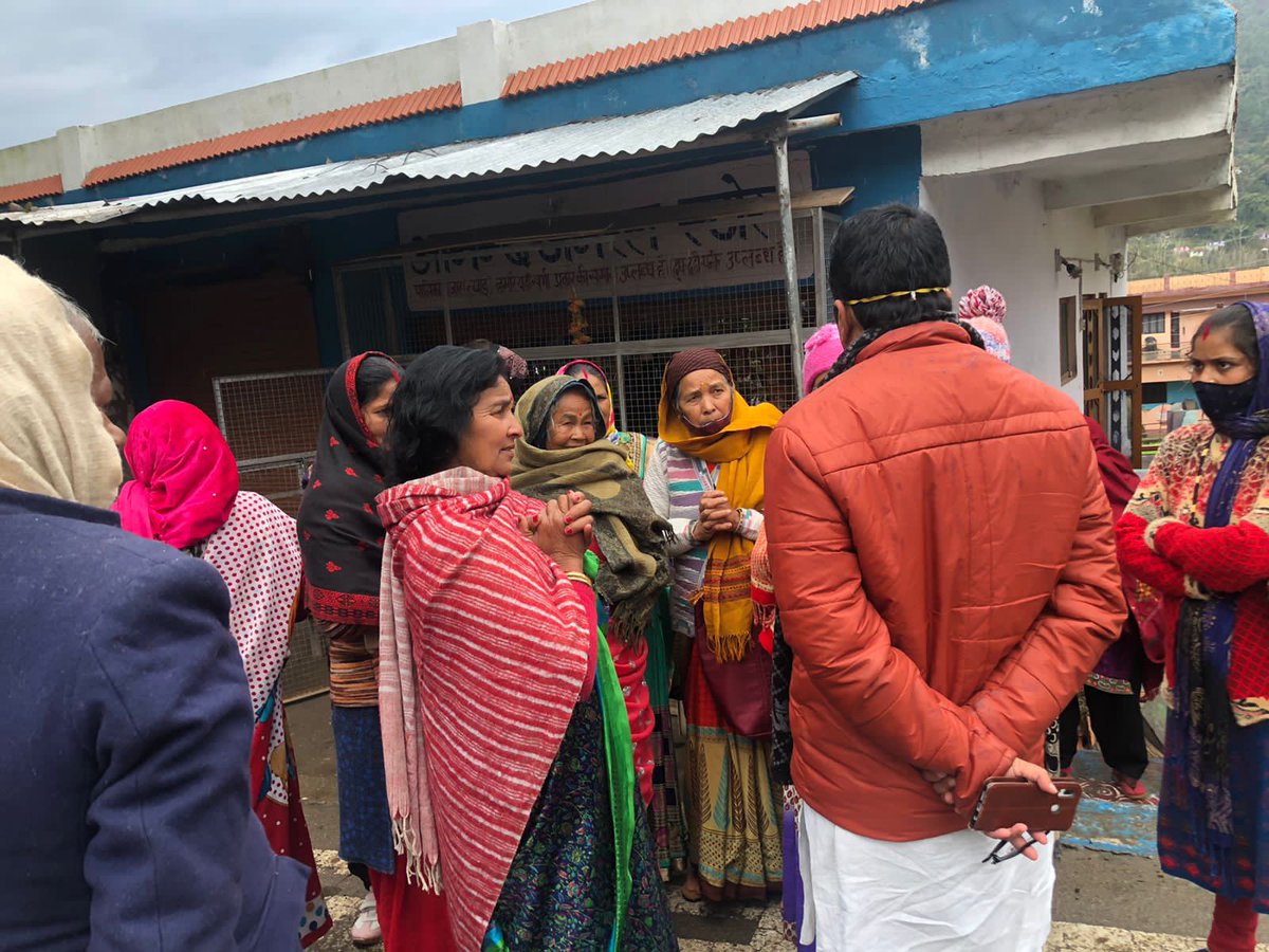kailashbhattbjp's tweet photo. आज  द्वाराहाट विधानसभा के मासी क्षेत्र में जनसंपर्क किया।
@BJP4UK 
@BJP4India https://t.co/Rzod20DsLi