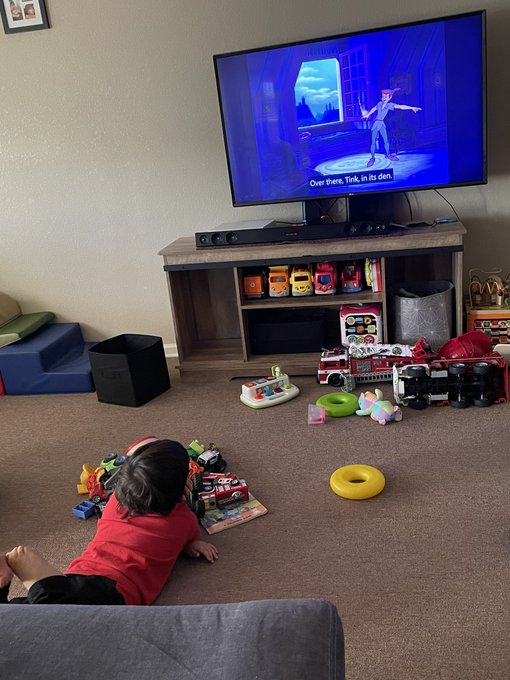 Peter Pan kind of morning :) #neverland #nevergrowup https://t.co/icy5tNALYQ<a href="/tag/neverland"class="tags">#neverland</a><a href="/tag/nevergrowup"class="tags">#nevergrowup</a>