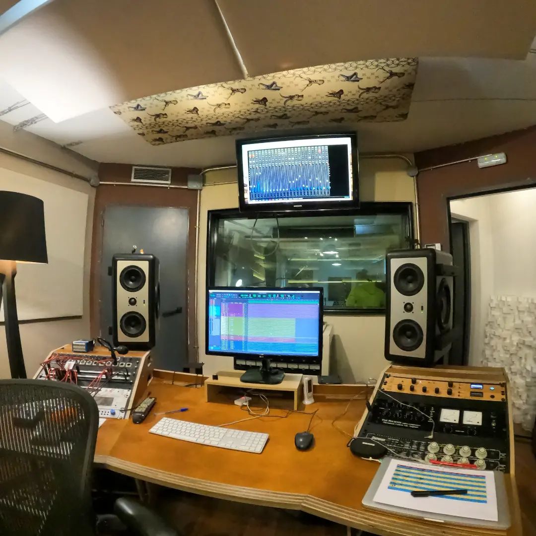 piolet_oficial's tweet photo. #recording https://t.co/vQHbTGK9Ov