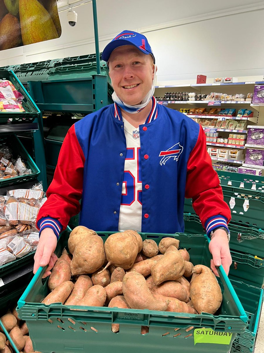 ScottMcg78's tweet photo. Even got the good luck yams in Scotland! #ScottishBillsMafia #BillsMafia #GoBills https://t.co/BvzmwCkv4H